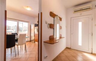 Awesome Apartment In Pula With Wifi - Pula - 2