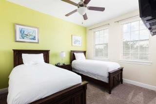 Polished Sleek 9 Bdrm Home with Backyard Pool at Encore - Orlando - 8