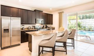 Cute 6 Bdrm Home with Pool Oasis in Encore - 4