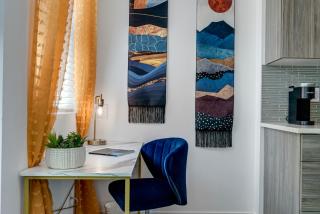 Bright & Cozy Walkable Alberta Condo, Fast WiFi, & Quite - Portland - 9