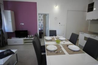 Modern eingerichtete Apartment für 4 Personen in einem Haus mit mehrere Apartments und mit Pool - Baška - 8