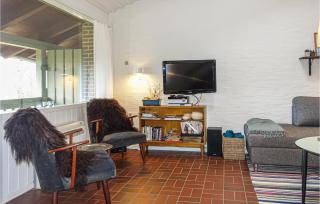 2 Bedroom Awesome Apartment In Allinge - Allinge - 8