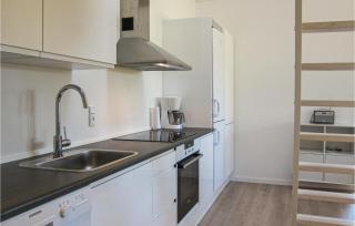1 Bedroom Awesome Apartment In Allinge - Allinge - 3