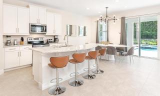 Classic 4 Bdrm Home with Private Pool at Encore - Orlando - 2