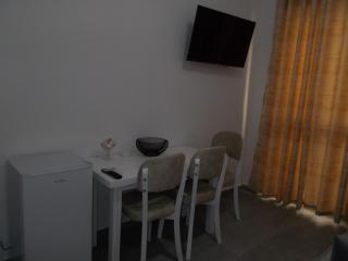 Apartment near Sea - Golem - 8