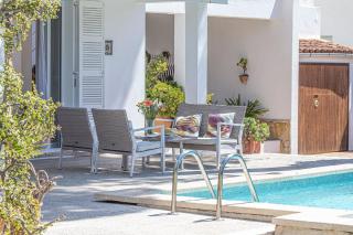 Landhaus mit Garten, Sonnenterrasse sowie überdachter Terrasse und Pool in Strandnähe - Cala Ratjada - 3