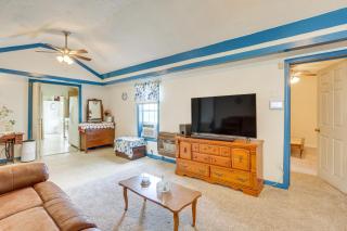 Clanton Cottage with Charcoal Grill and Porch! - 7