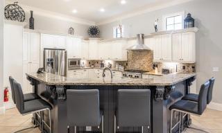 Deluxe 6 Bdrm Villa with Guest Suite at Reunion - 4