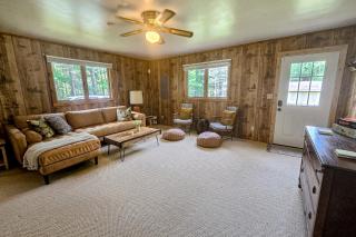 Rustic Retreat - Honor - 7