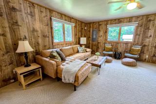 Rustic Retreat - Honor - 6