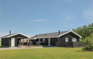 Four-Bedroom Holiday Home In Lokken - Løkken - 0