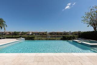 Sun-Filled 7 Bdrm Haven with Sports Themed Game Room at Reunion - Kissimmee - 9