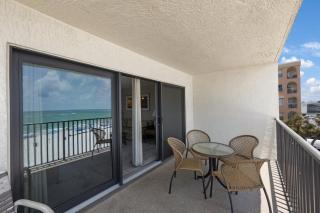 Direct Beachfront 1b 1b Corner - Sandy Shores #305 - 5