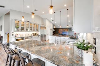 Lakefront Home Hot Tub and Game Room in Spicewood - Spicewood - 3