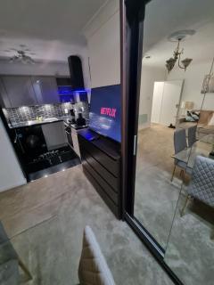 Stylish London Apartment & Free Parking - Londra - 1