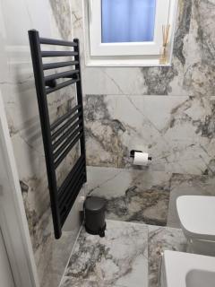 Stylish London Apartment & Free Parking - London - 4