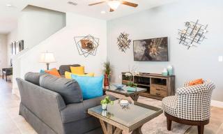 Airy 8 Bdrm Retreat with Water Park Views in Encore - 4