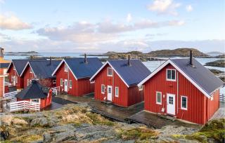 Amazing Home In Offersøy With Sauna - 2