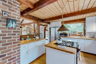 Nana’s Big Treehouse - West Tisbury - 3
