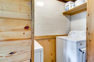 4 Mi to Historic District Calico Rock Cabin! - 1