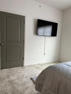 2 bedroom 2 bathroom comfy stay - 3