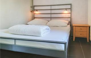Two-Bedroom Holiday Home In Bruinisse - Bruinisse - 1