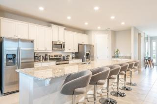 Exquisite 9 Bdrm Home w Games Room at Encore - Orlando - 2