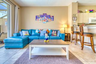 Magical Getaway Close to Disney! Pool, Gym, & WiFi - Kissimmee - 5