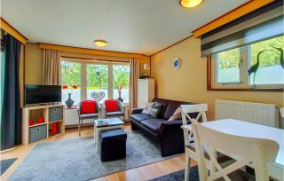 Gorgeous Home In Schoonloo With Wifi - 9