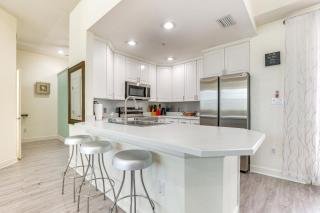 Clearwater Beach Hideaway Walkable Location! - Clearwater Beach - 2