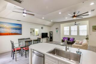 Clearwater Beach Hideaway Walkable Location! - Clearwater Beach - 1
