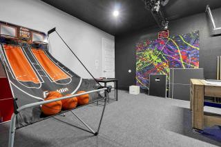 EC482 - Contemporary Oasis With Gaming Areas at Encore - Orlando - 7