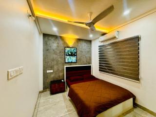 LUXURIOUS 3bhk GRANDEUR - Trivandrum - 8