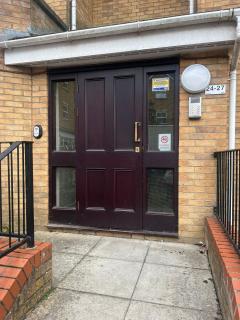 Tranquil Getaway in Steeple View, Basildon With Wi-Fi, Shops & Parking - Great Burstead - 7