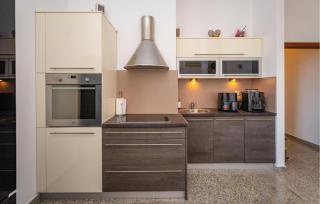 Stunning Apartment In Sibenik - 3