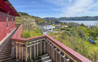 4 Bedroom Stunning Home In Lyngdal - Lyngdal - 0