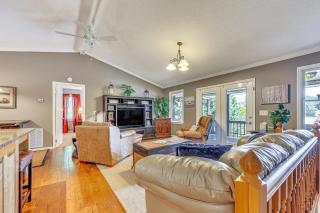 Lakefront Blairsville House with Game Room and Hot Tub - Blairsville - 5