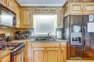 Lakefront Blairsville House with Game Room and Hot Tub - Blairsville - 3