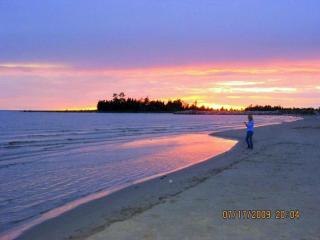 Sunny Birch Cottages - Sauble Beach - 1