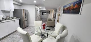Entire 2 Bedroom Apartment in Kitchener - Kitchener - 0