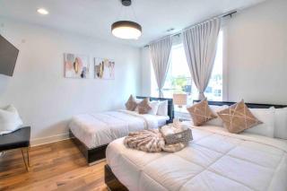 LUXURIOUS MORDEN LOFT Huge Rooftop & Skyline Views - 6