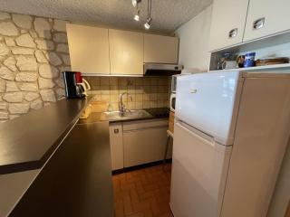 Studio agréable avec balcon SE, proximité pistes et commerces, 2é étage, animaux acceptés - FR-1-787-27 - Laveissière - 4