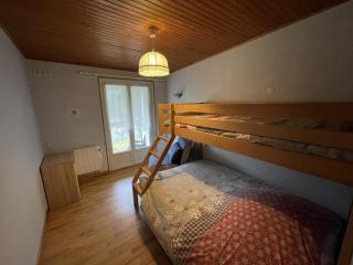 Chalet T4 ensoleillé avec jardin, proche commerces & pistes, navette gratuite, équipement complet - FR-1-787-38 - Laveissière - 4