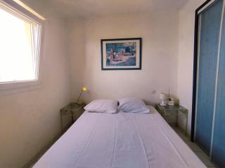 Appartement T2 Mezzanine - Proche Plage & Commerces - Parking privatif - 5 Pers - FR-1-795-49 - Fleury - 4