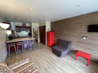 Studio avec balcon, cuisine équipée et Wi-Fi au Lioran - FR-1-787-70 - 4