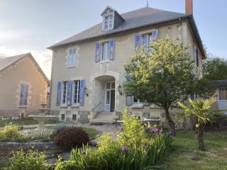 Villa de charme avec jardin clos, proche de Vichy, idéale pour séjours en famille - FR-1-489-533 - Sanssat - 0