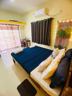 2bhk by the beach - Morjim - 9