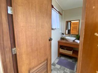 Romantic Loft Escape! Cozy Stay and Free Parking - 6