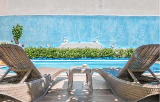 Stunning Home In Lechaio Corinthias - 3