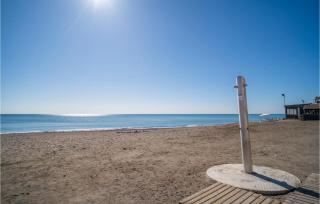 4 Bedroom Cozy Apartment In Málaga - Málaga - 2